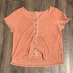 American Eagle coral button down t shirt, size large